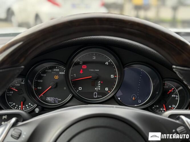 Porsche Panamera 43 interauto-car