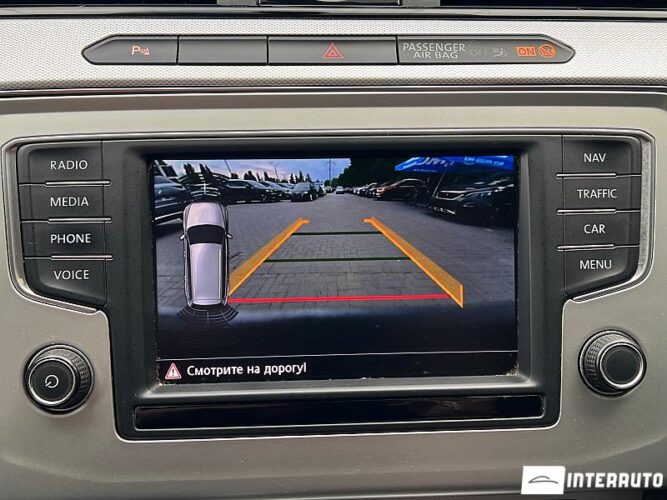 Volkswagen Passat 38 interauto-car