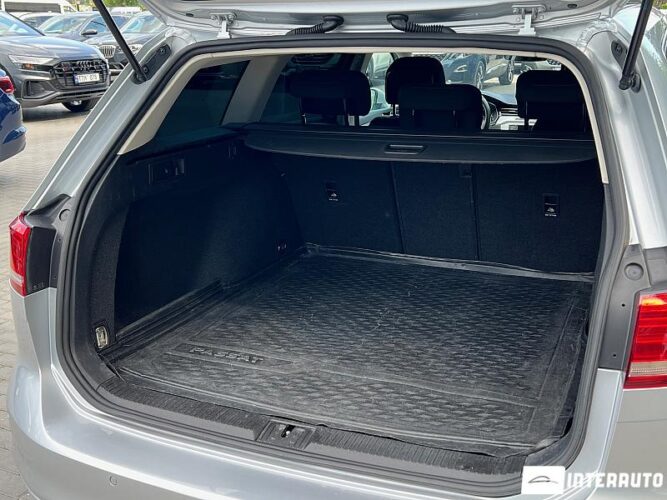 Volkswagen Passat 32 interauto-car