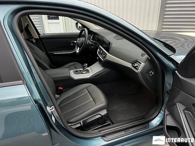 bmw 330E 2019