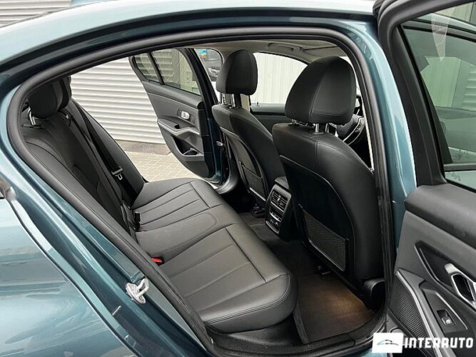 bmw 330E 2019