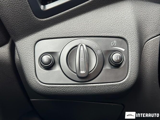 Ford Kuga 40 interauto-car