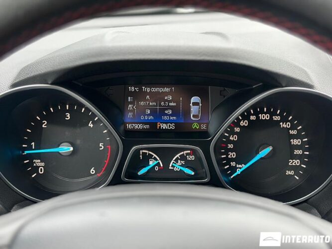 Ford Kuga 41 interauto-car