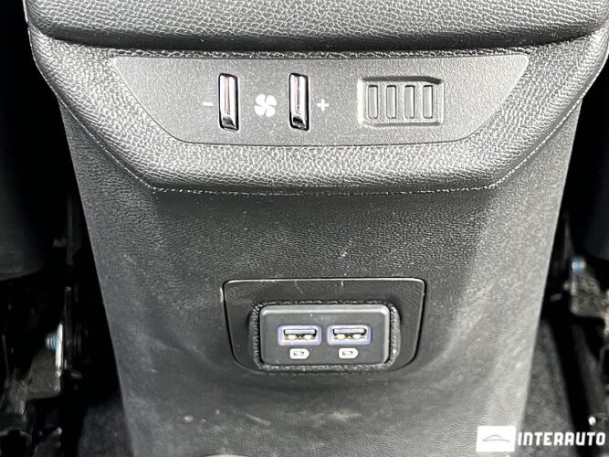 Peugeot 5008 47 interauto-car