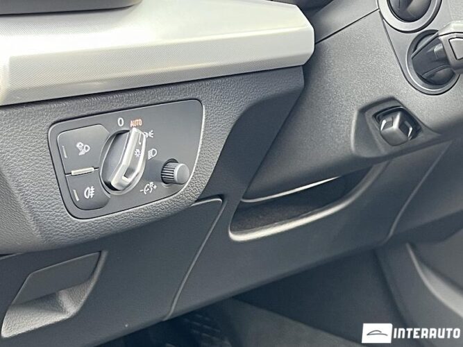 Audi Q5 Sportback 62 interauto-car