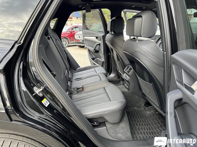 Audi Q5 Sportback 53 interauto-car