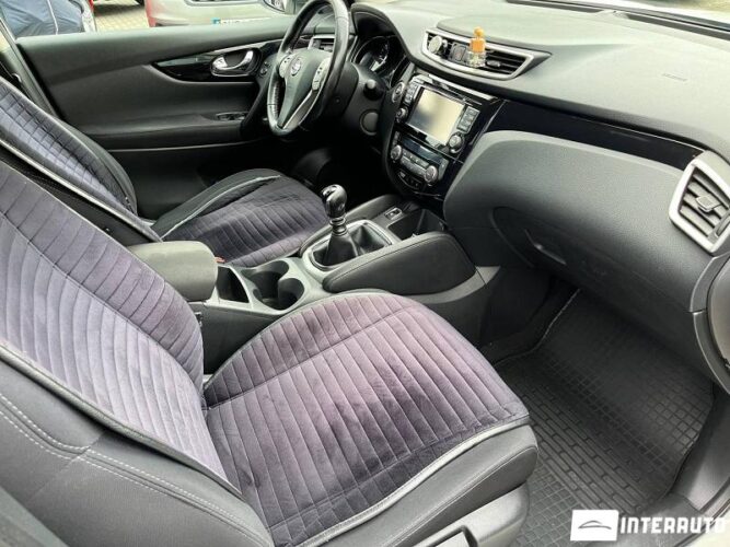 Nissan Qashqai 38 interauto-car