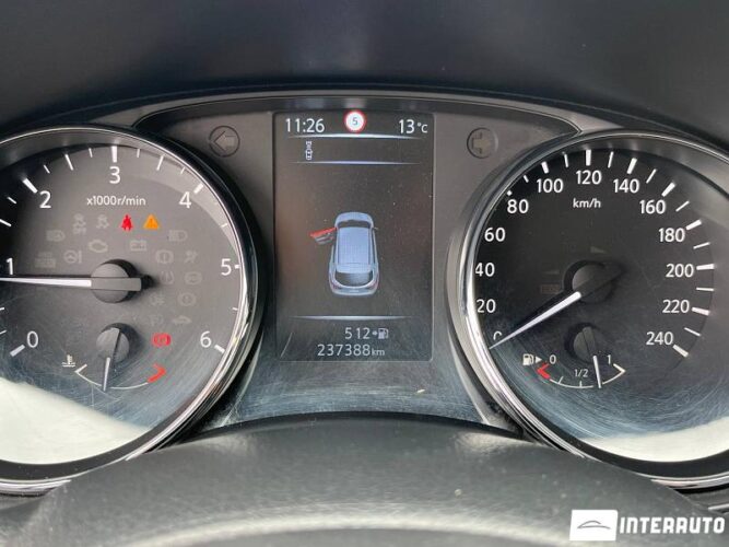 Nissan Qashqai 40 interauto-car