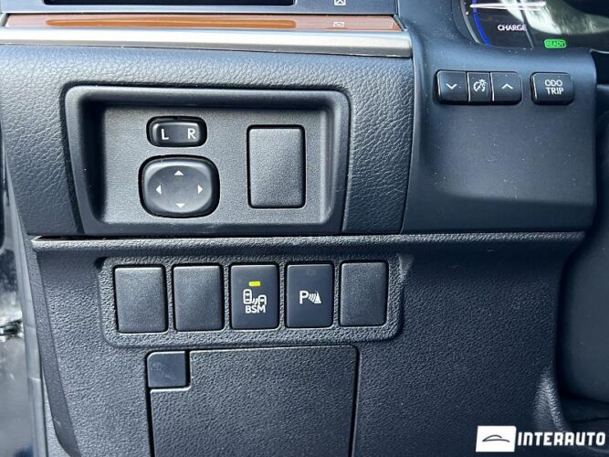 Lexus ES 300h 46 interauto-car