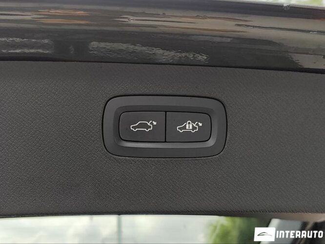 Volvo XC 90 48 interauto-car