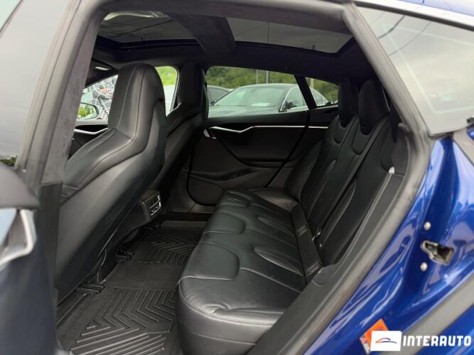 Tesla Model S 51 interauto-car