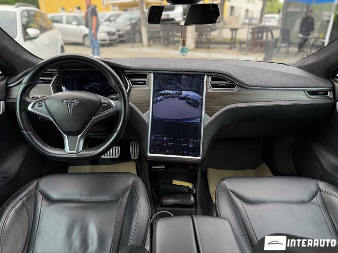 Tesla Model S 40 interauto-car