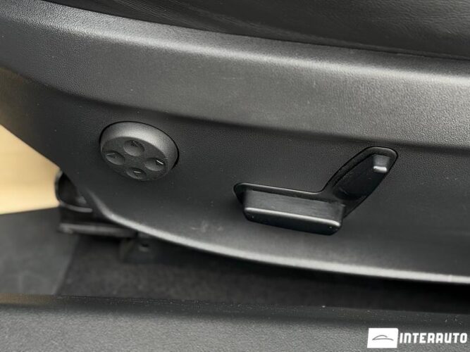 Tesla Model S 37 interauto-car