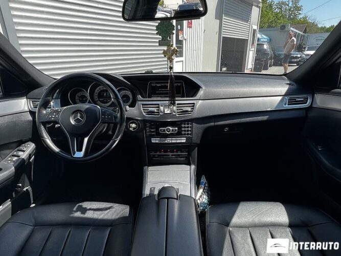 Mercedes E 220 35 interauto-car
