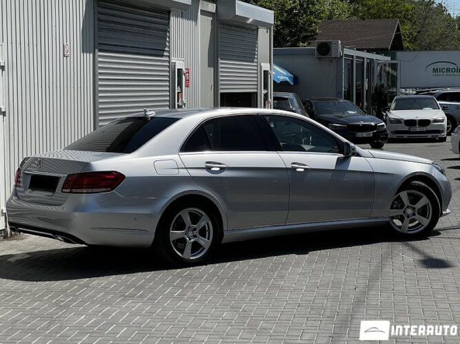 Mercedes E 220 32 interauto-car