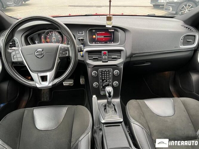 Volvo V 40 34 interauto-car