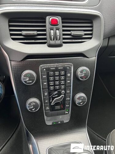 Volvo V 40 37 interauto-car