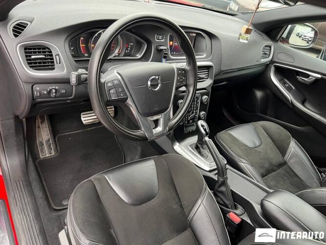 Volvo V 40 33 interauto-car