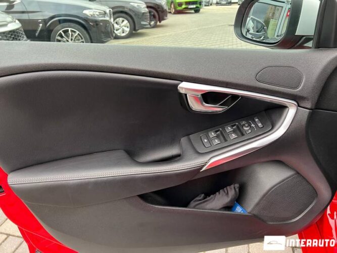 Volvo V 40 31 interauto-car