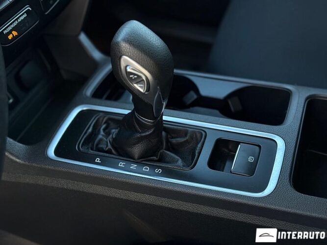 Ford Escape 44 interauto-car