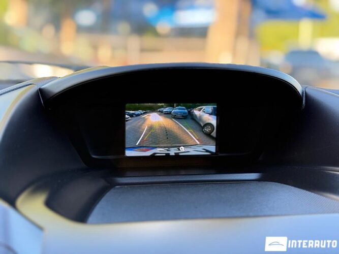 Ford Escape 42 interauto-car