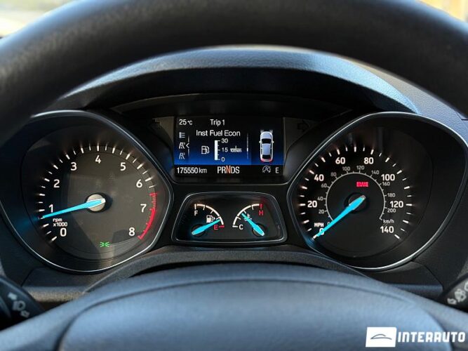 Ford Escape 40 interauto-car