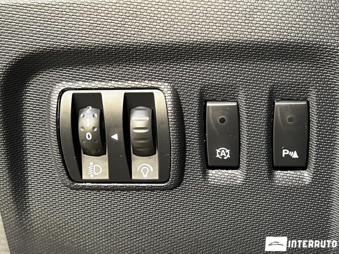 Renault Captur 40 interauto-car