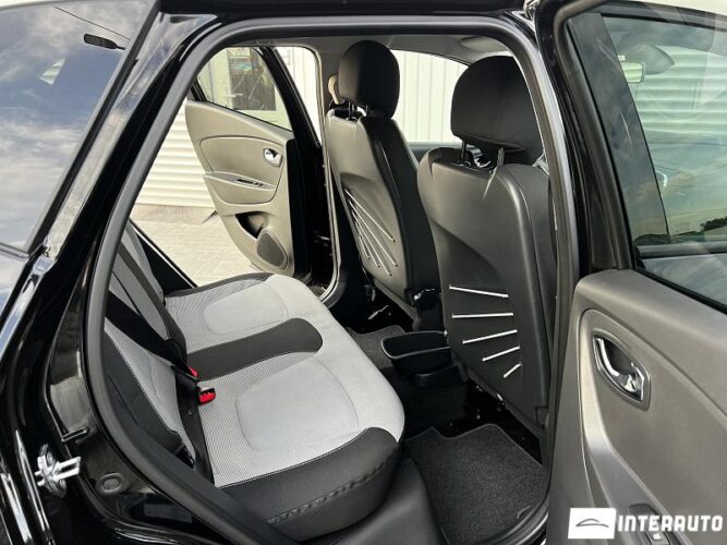 Renault Captur 36 interauto-car