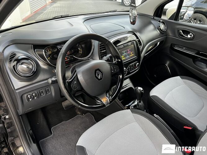 Renault Captur 32 interauto-car