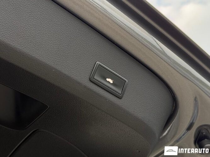 Audi Q7 62 interauto-car