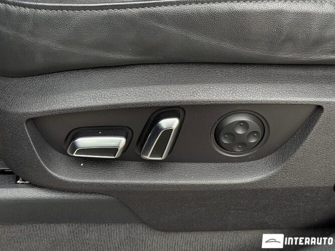 Audi Q7 46 interauto-car