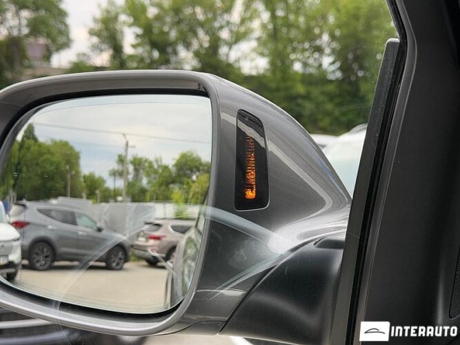 Audi Q7 44 interauto-car