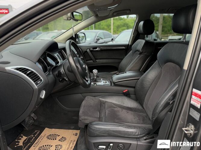 Audi Q7 45 interauto-car