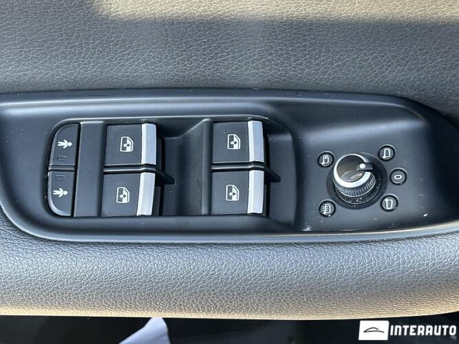 Audi Q7 50 interauto-car