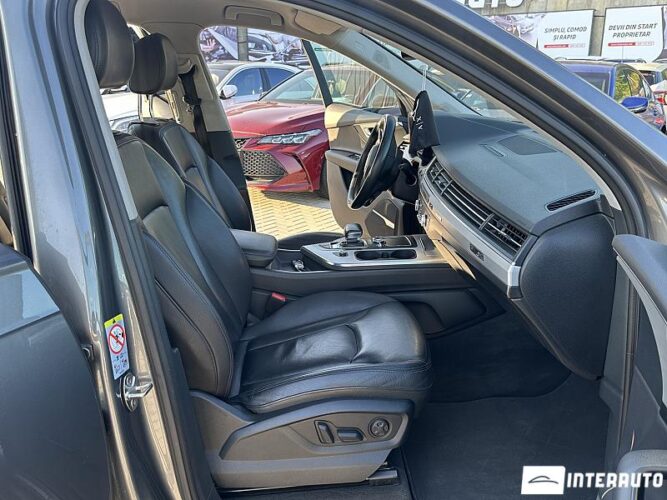 Audi Q7 49 interauto-car