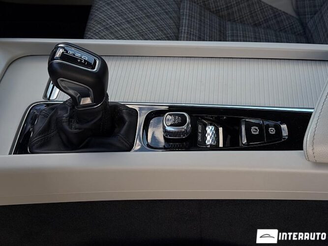 Volvo S 60 49 interauto-car