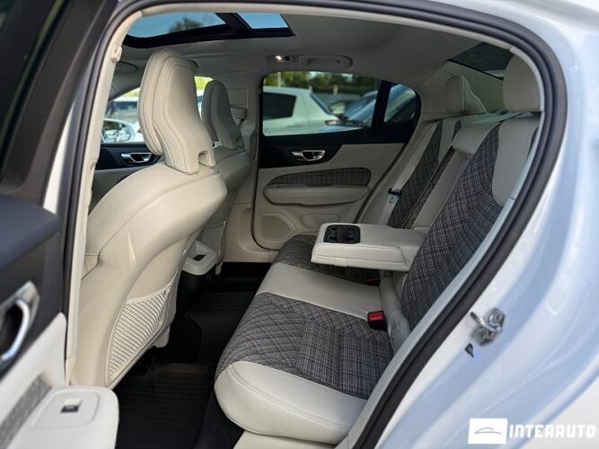 Volvo S 60 53 interauto-car