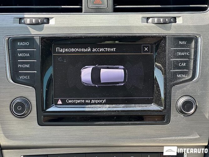 Volkswagen Golf 39 interauto-car