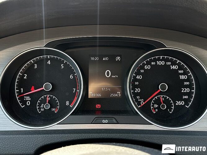 Volkswagen Golf 37 interauto-car