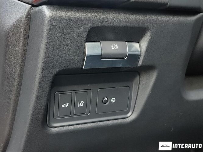 Jaguar E-Pace 45 interauto-car