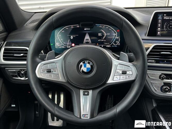 BMW 745e 49 interauto-car