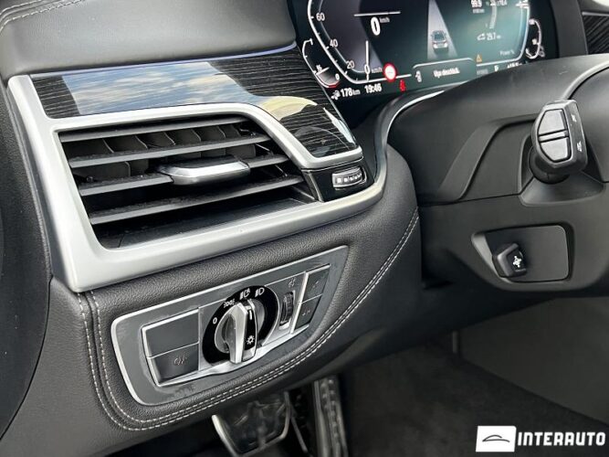 BMW 745e 53 interauto-car