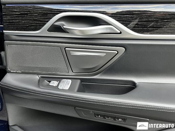 BMW 745e 59 interauto-car