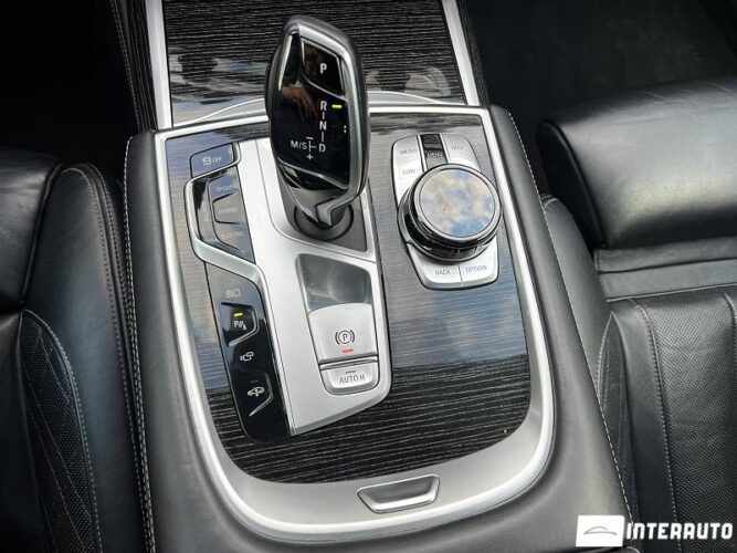 BMW 745e 55 interauto-car