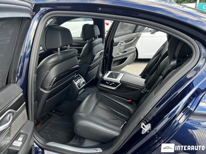 BMW 745e 45 interauto-car