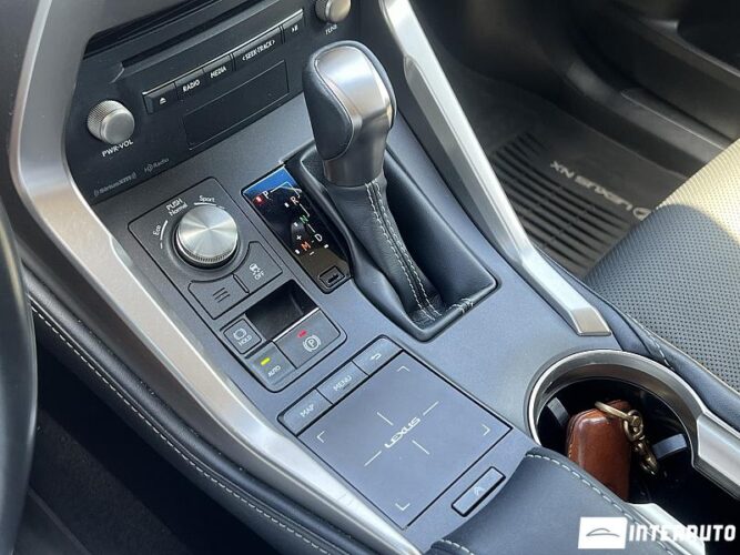 Lexus NX 300 49 interauto-car