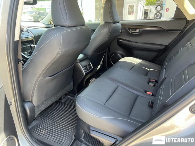 Lexus NX 300 52 interauto-car