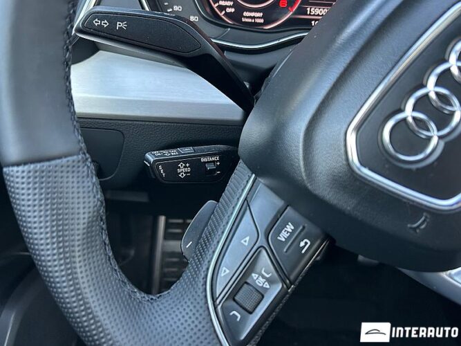 Audi Q5 40 interauto-car