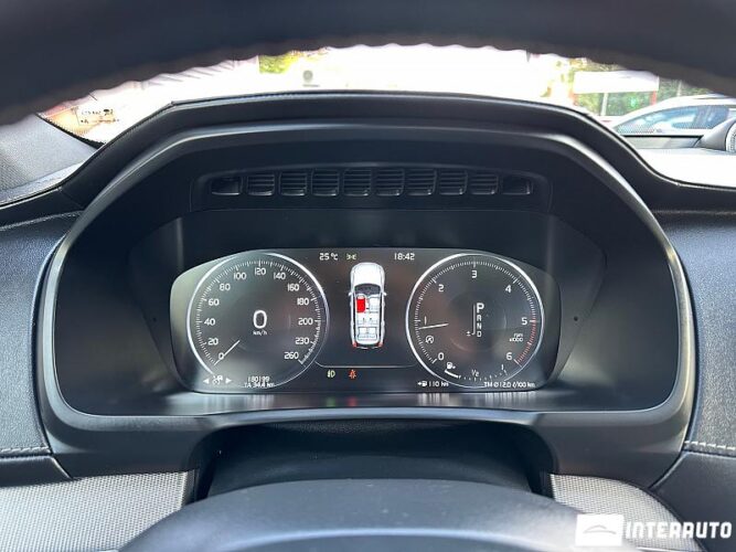 Volvo XC 90 51 interauto-car