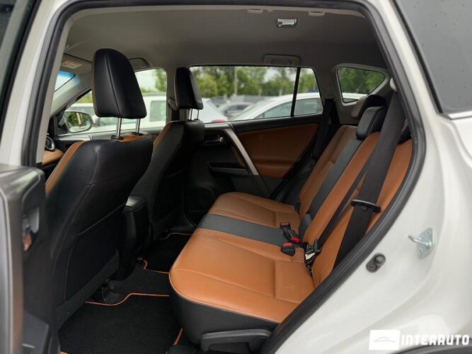 Toyota Rav-4 53 interauto-car